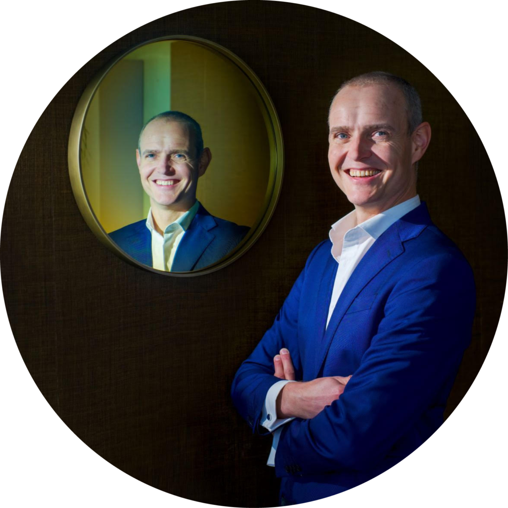 Team Legal and Finance - Nadam Schmidt - Holistic Banker