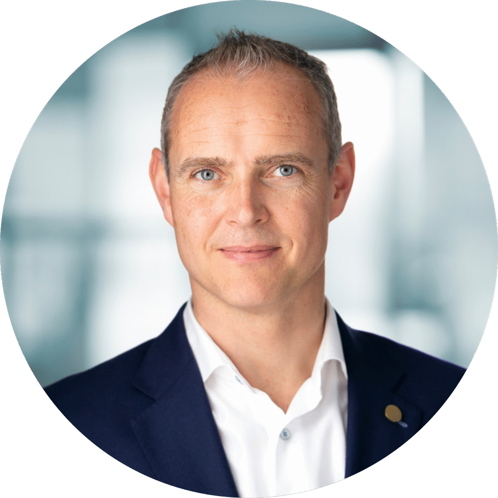 Portretfoto van Nadam Schmidt